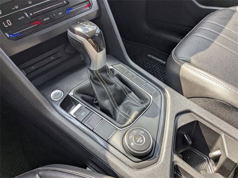 Used 2022 Volkswagen Tiguan SE image 26