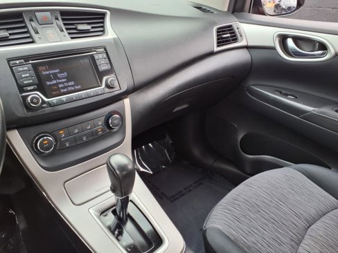 Used 2015 Nissan Sentra SV image 31