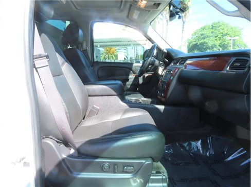 Used 2013 Chevrolet Suburban LTZ image 20