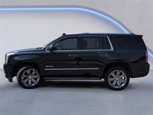 Used 2017 GMC Yukon Denali w/ Open Road Package image 10
