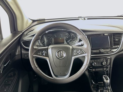 Used 2021 Buick Encore Preferred image 13