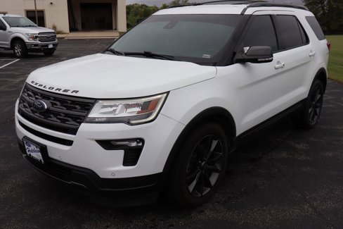 Used 2018 Ford Explorer XLT w/ Equipment Group 202A image 6