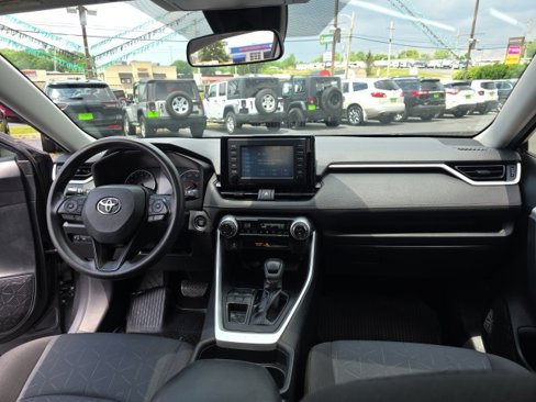 Used 2019 Toyota RAV4 XLE image 42