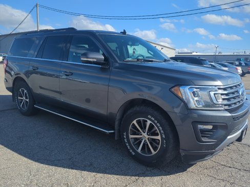 Used 2018 Ford Expedition Max XLT w/ Equipment Group 202A image 2
