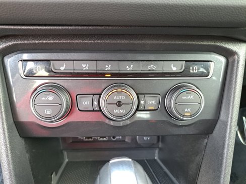 Certified 2020 Volkswagen Tiguan SE image 20