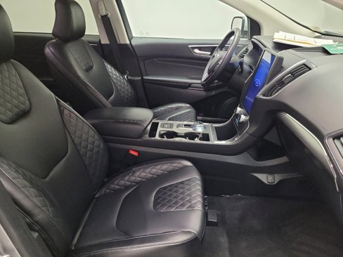 Used 2024 Ford Edge Titanium image 21