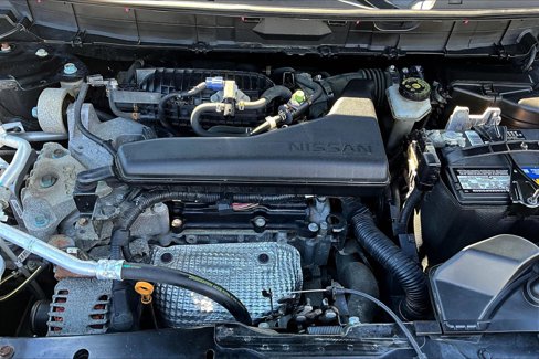Used 2018 Nissan Rogue S image 32