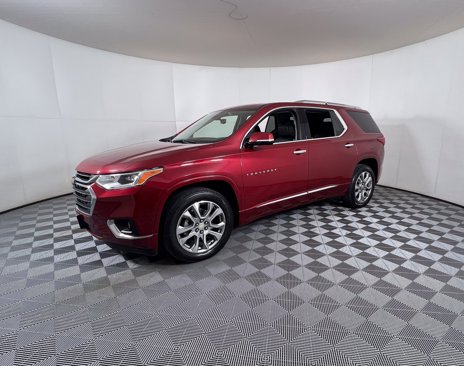Used 2020 Chevrolet Traverse Premier image 2