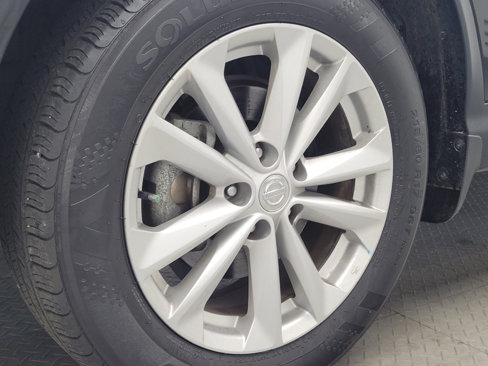 Used 2018 Nissan Rogue Sport SV image 31