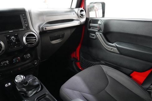 Used 2015 Jeep Wrangler Unlimited Sport image 12