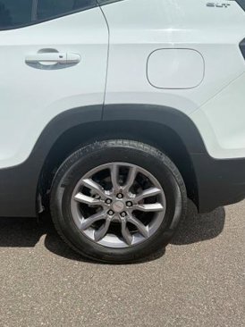 Used 2023 GMC Terrain SLT image 32