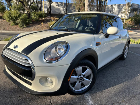 Used 2014 MINI Cooper 2-Door Hardtop image 1
