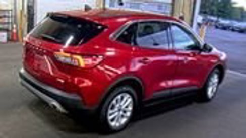 Used 2020 Ford Escape SE image 10