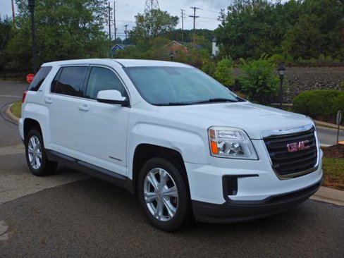 Used 2017 GMC Terrain SLE image 3