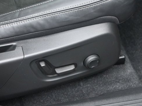 Certified 2022 Volvo XC40 P8 Recharge Ultimate image 39