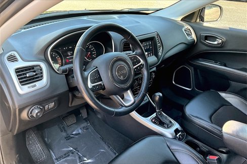 Used 2020 Jeep Compass Latitude image 17