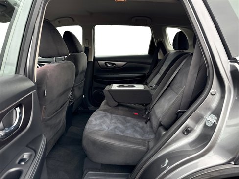 Used 2015 Nissan Rogue S image 11