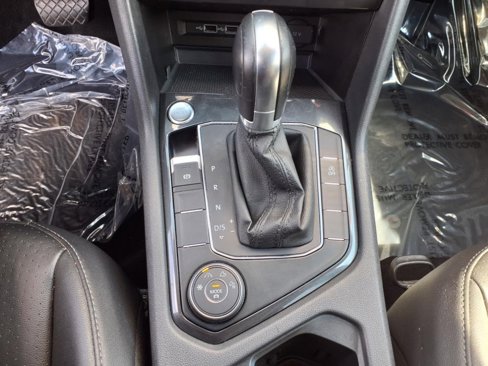 Used 2019 Volkswagen Tiguan SE image 10