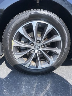 Used 2017 Toyota Avalon XLE image 19
