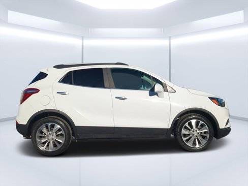 Used 2020 Buick Encore Preferred image 2