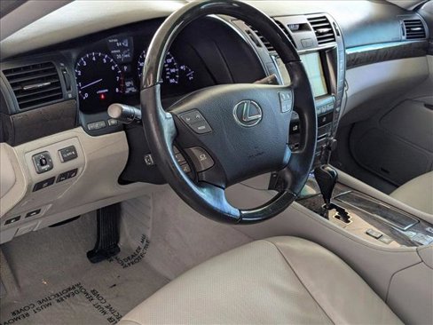 Used 2008 Lexus LS 460 image 9
