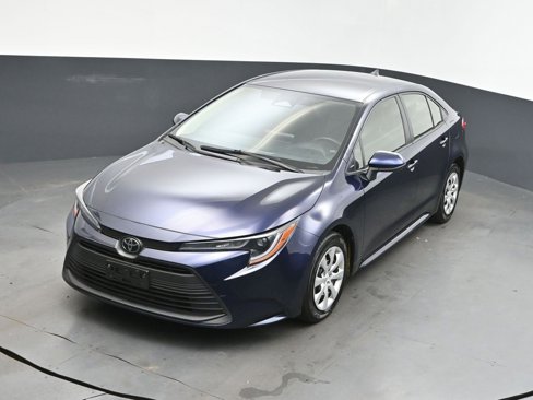 Used 2023 Toyota Corolla LE image 31
