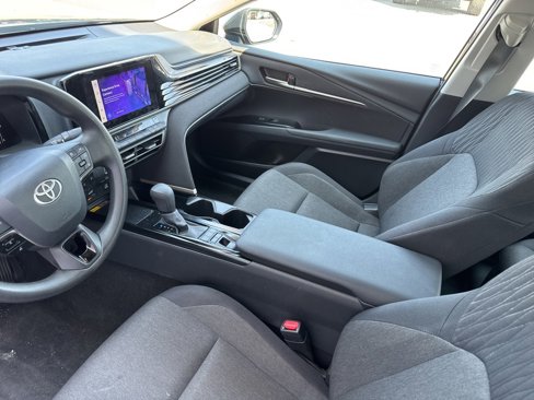 Used 2025 Toyota Camry LE image 21