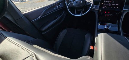 New 2025 Jeep Grand Cherokee L Altitude image 47