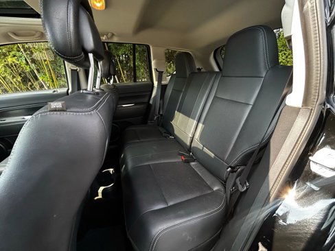 Used 2015 Jeep Compass High Altitude image 27