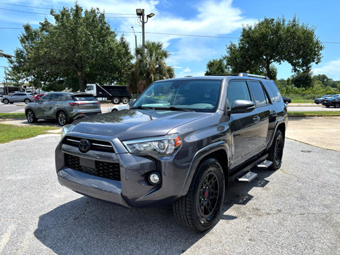 Used 2022 Toyota 4Runner SR5 Premium image 3