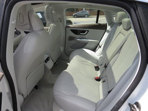 Certified 2023 Mercedes-Benz EQE 350+ 4MATIC Sedan w/ Exclusive Trim Package image 19