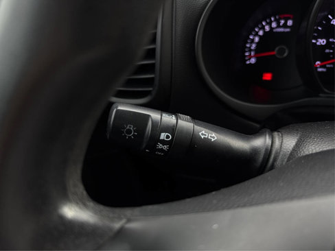 Used 2016 Kia Soul + image 18