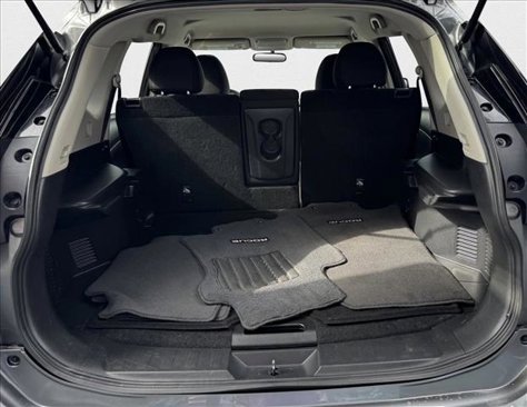 Used 2017 Nissan Rogue SV image 8