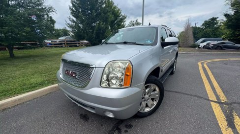 Used 2012 GMC Yukon SLT image 1