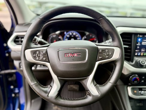 Used 2023 GMC Acadia SLT w/ Elevation Edition image 10
