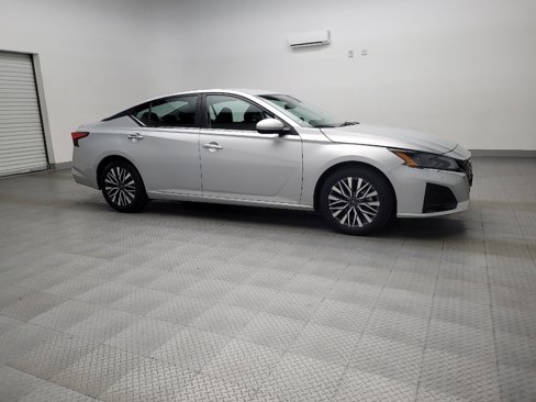 Used 2023 Nissan Altima 2.5 SV image 11