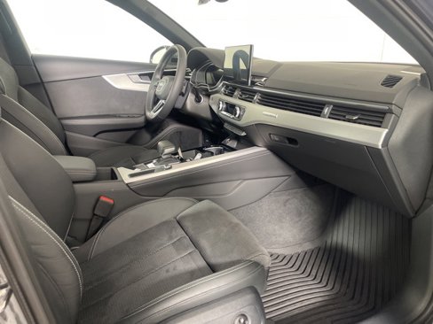 Used 2022 Audi A4 2.0T Premium Plus w/ Premium Plus Package image 12