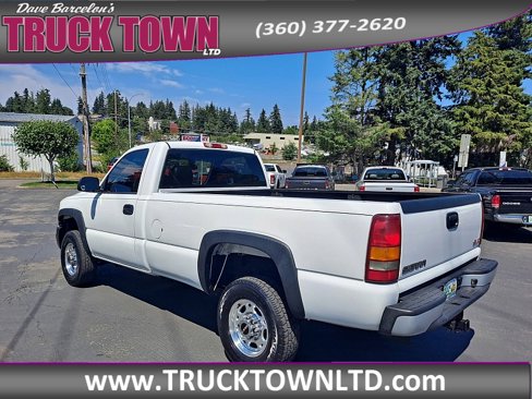 Used 2005 GMC Sierra 2500 W/T image 6