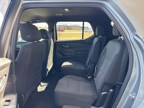 Used 2023 Chevrolet Traverse LT image 14