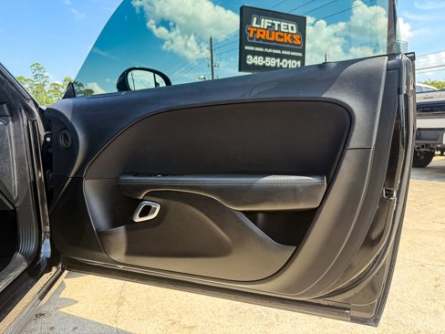 Used 2018 Dodge Challenger SXT w/ Driver Convenience Group image 18