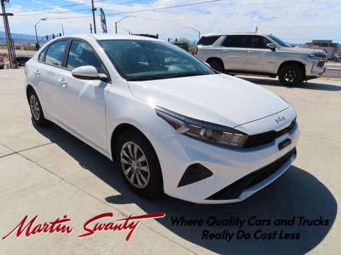 Used 2023 Kia Forte LX image 1