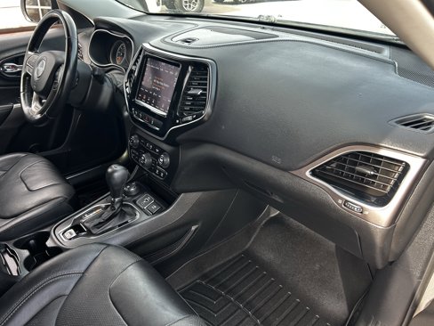 Used 2021 Jeep Cherokee Limited w/ Elite Package image 11