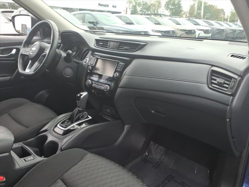 Used 2018 Nissan Rogue SV image 13