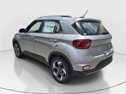 New 2025 Hyundai Venue SEL image 4
