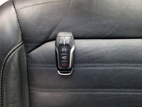 Used 2015 Ford Edge SEL w/ Equipment Group 201A image 32