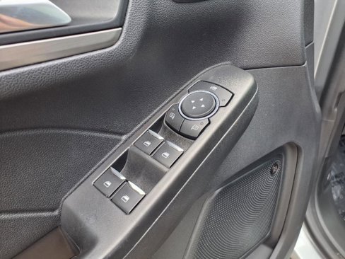 Used 2021 Ford Escape Titanium image 13