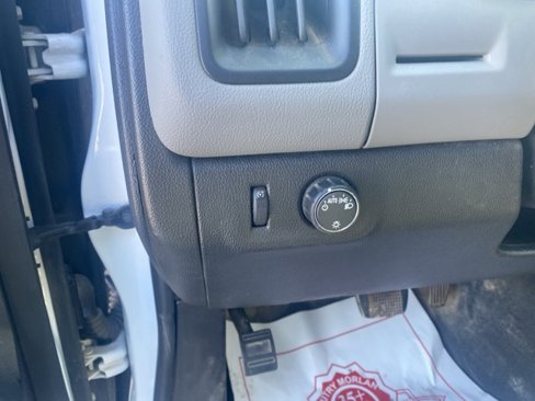 Used 2018 Chevrolet Colorado W/T image 12