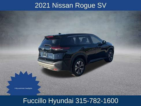 Used 2021 Nissan Rogue SV image 5