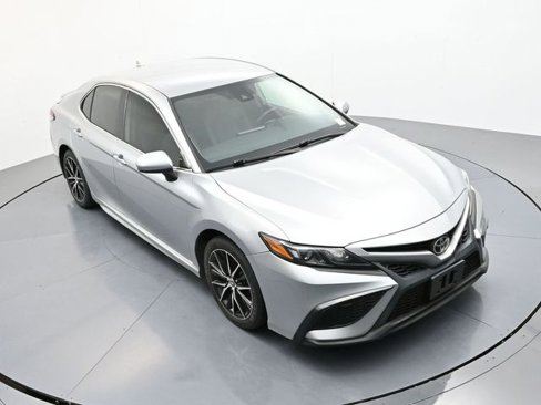 Used 2021 Toyota Camry SE image 25