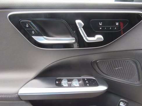 New 2025 Mercedes-Benz C 300 4MATIC Sedan image 13